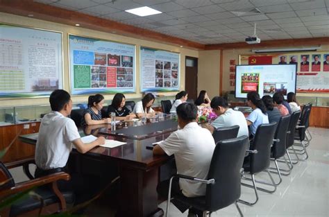 威县教师进修学校举办国培、省培项目总结汇报 - 威县人民政府