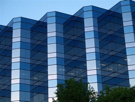 单元式玻璃幕墙安装方法 玻璃幕墙安装方式有哪几种,行业资讯-中玻网