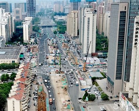 山东青岛：辽阳路快速路工程加紧建设-人民图片网