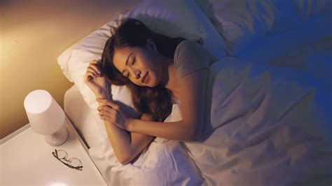 亚洲女性睡眠好视频素材_ID:VCG42N1301292068-VCG.COM