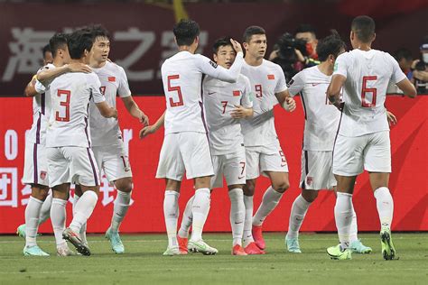 中国足球进入世界杯是哪一年-中国足球进入世界杯时间-潮牌体育