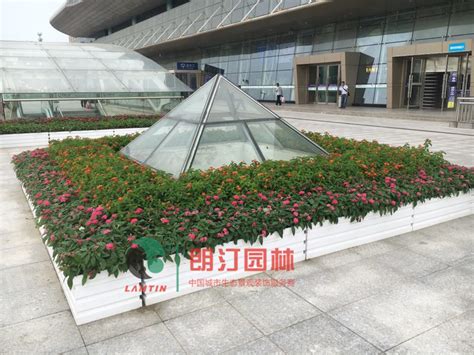扬州火车站景观提升工程案例-朗汀唐宝相花箱扬州定制款