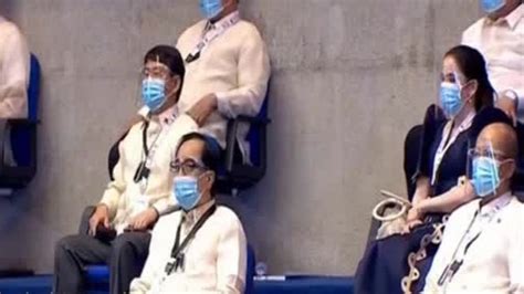 菲律宾总统称希望首批用上中国疫苗 专家：菲管控分歧立场明确_凤凰网视频_凤凰网