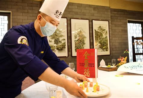 北京将恢复堂食，“吃货”开始预约包间，这十家餐企在做啥准备？