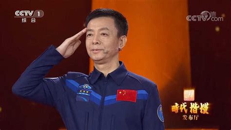 航天员邓清明：“备份”22年为了中国航天梦，堪称“时代楷模”