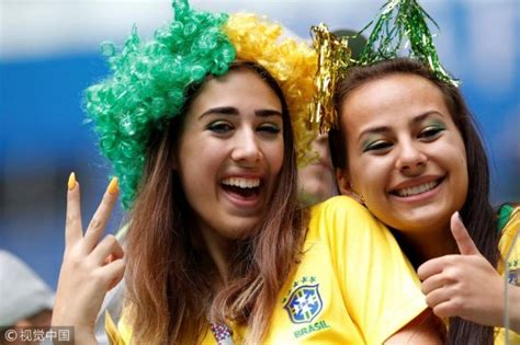 巴西哥斯达黎加美女球迷颜值PK_荔枝网新闻