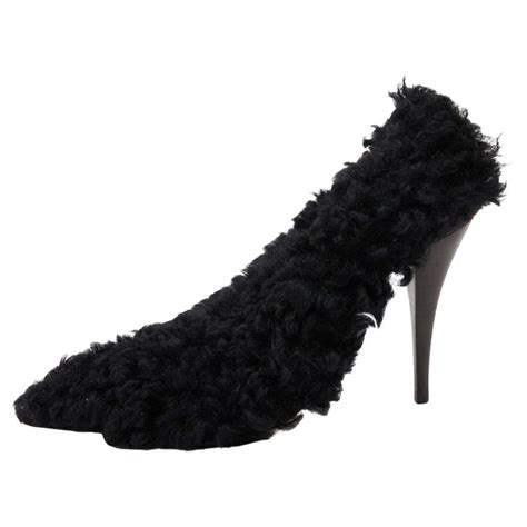 Marni Black Shearling Pumps Size 37 For Sale at 1stDibs