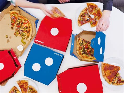 达美乐披萨 Domino‘s pizza 西餐 快餐-罐头图库