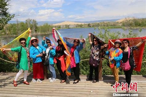 旅游业带动新疆兵团职工创业增收 致富不忘乡邻_苏兴旺