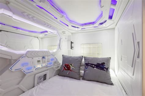 铝单板太空舱酒店移动房屋度假区民宿网红移动方舱太空舱源头厂家-阿里巴巴