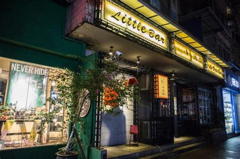 2023小酒馆(玉林西路店)美食餐厅,...的小酒馆，在成都的街头走...【去哪儿攻略】