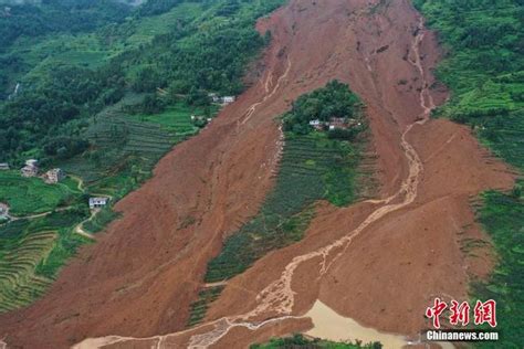 贵州水城发生山体滑坡致21幢房屋被埋_新浪图片
