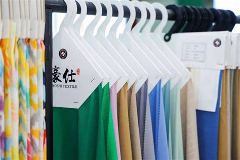 柯桥天天时尚走进中国轻纺城面料市场 力促供需互联-服装设计管理-CFW服装设计网手机版
