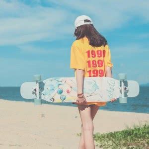 古风女生滑滑板头像图片
