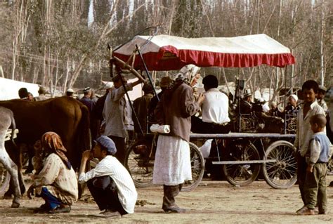 老照片：90年代的新疆和田，那个时代的和田玉价廉物美__财经头条