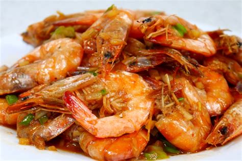 油焖大虾的家常做法，虾肉鲜嫩又入味，做法简单，味道超赞_凤凰网视频_凤凰网