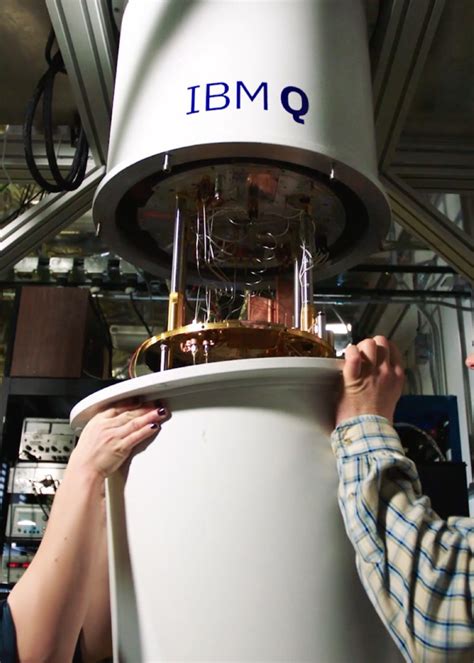 【CES 2019】IBM发布全球首台商用量子计算机|界面新闻 · 科技