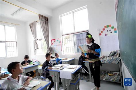 十九年扎根雷公山的女教师_时图_图片频道_云南网