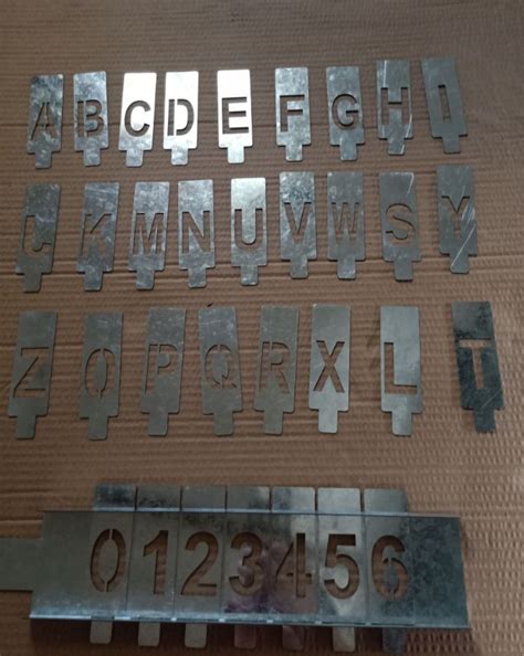 镀锌镂空卡槽喷漆数字模板不锈钢空心刻字板更换式字模组合-阿里巴巴