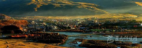 肖友才：千方百计加快甘孜新区开发建设进度 - 甘孜藏族自治州人民政府网站