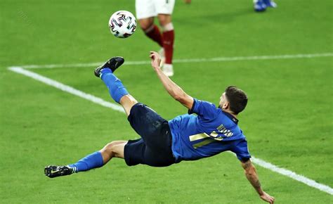 欧洲杯八分之一决赛，意大利惊险战胜奥地利进八强，创造世界纪录_东方体育