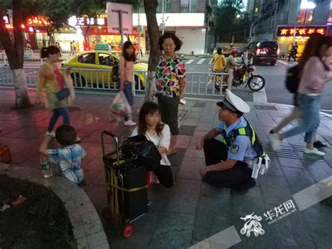 千万总裁带着女儿街头唱歌卖冰粉，相依为命感人心田_新浪新闻