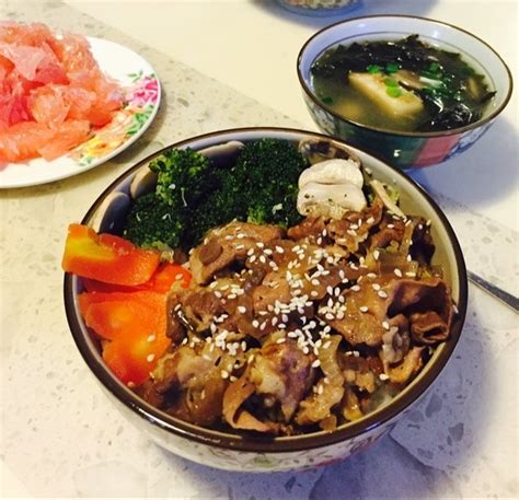 【日式野菜牛肉饭（超越吉野家）的做法步骤图】陈小厨_xixiliu_下厨房