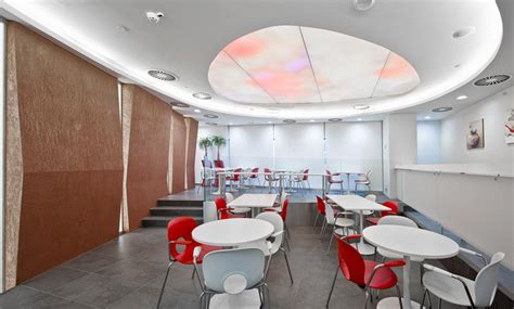 安宁纯净的空间 强生视力保健院办公室设计案例欣赏-设计风尚-上海勃朗空间设计公司