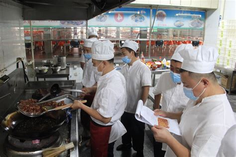 首届郑州食品博览会开幕，600多家企业来参展 吃货，快到“展”里来_河南要闻_河南省人民政府门户网站