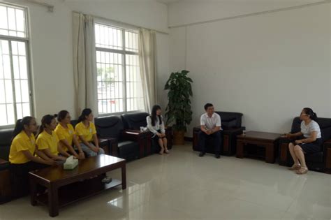 我校教师代表赴贵港市湛江镇看望挂职成员-玉林师范学院