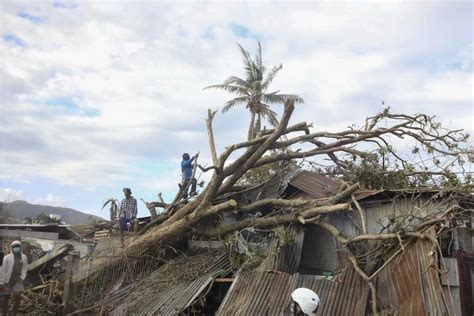 超级台风"海燕"登陆菲律宾 房屋毁坏严重-中新网