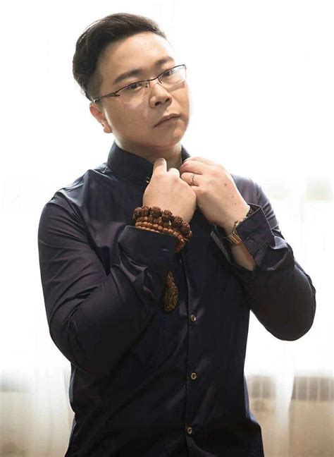 电影《巫颂》在重庆开机 演员苏图浩俊首次转型执导院线电影__凤凰网