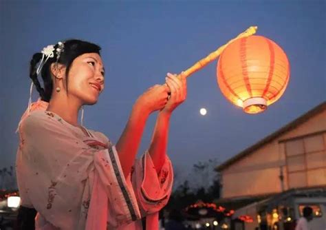 中秋节的起源和习俗 - 文化 - 爱汉服
