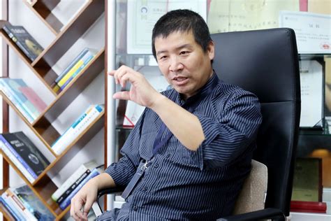 特聘教授刘青松：时刻走在科研和教学第一梯队 - 南方科技大学新闻网