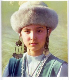 哈萨克斯坦的超长发女