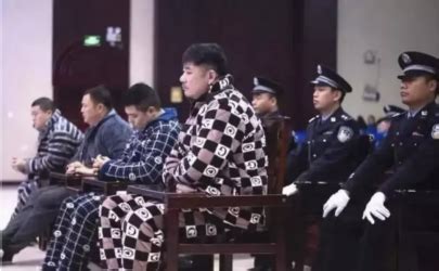 60名警员实施抓捕 侦破黑龙江20年最大假盐案_新闻频道_中华网