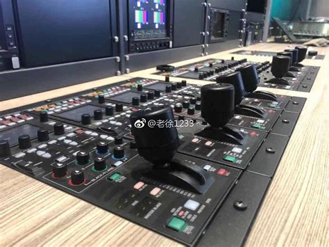 昨晚淮安市广播电视台（集团）迎来了直挂式高清电视转播车