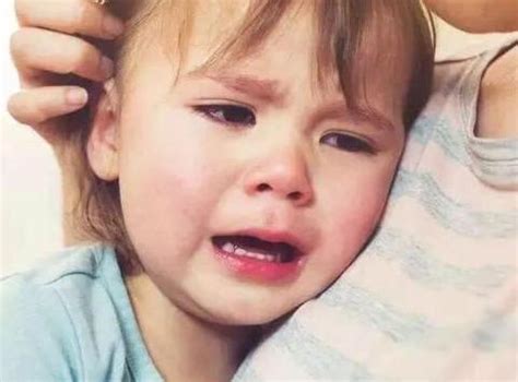 听到孩子哭声就心烦,是我太狠心吗?看完专家解释：当妈不容易|包文婧|哭声|父母_新浪新闻