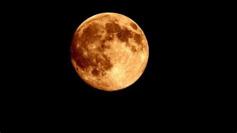 月球为什么会发光？月球发光的具体原因是什么