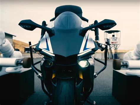 价值50万美元的摩托车在60秒内变身为四轴飞行器-新浪汽车