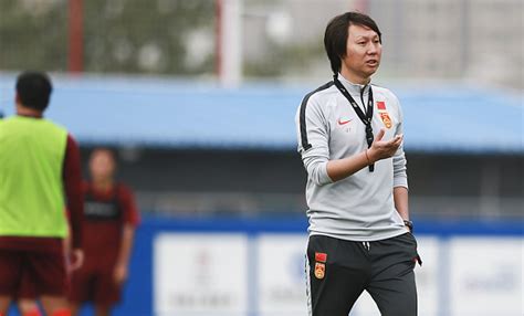 李铁是中国足球的阿甘 40岁的他还要奋斗_国家队_新浪竞技风暴_新浪网