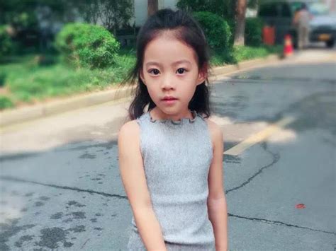 10岁童星李馨当影后 盘点爆红的00后童星 - 热点图片 - 东南网