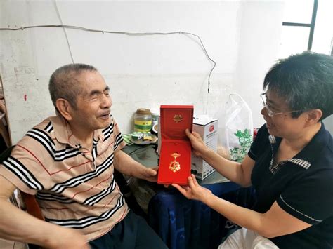 台州2.47万余名老党员将获颁“光荣在党50年”纪念章-台州频道