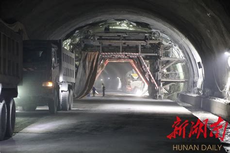石门堂山隧道扩建工程今日通车啦！