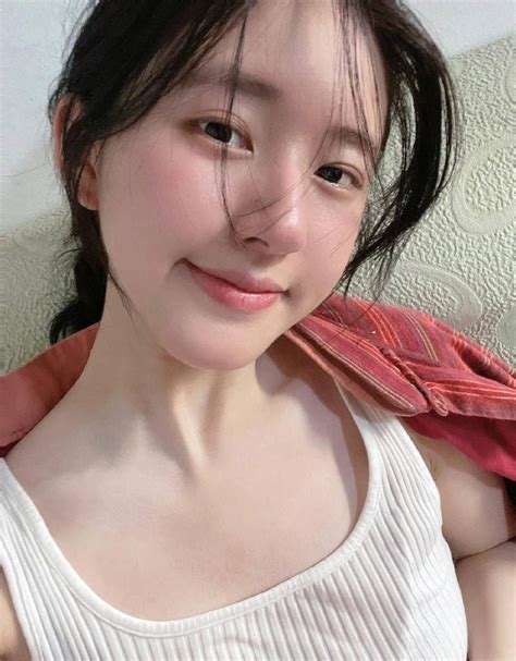丁婷婷微博自拍图片