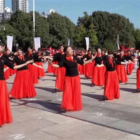 广场舞《中国范儿》，喜迎”二十大”的召开_腾讯视频