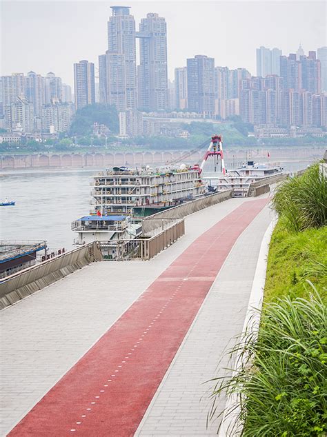 重庆渝中：8公里长滨岸线亲水步道整体贯通_重庆市人民政府网