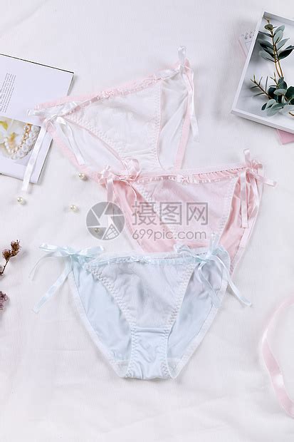 内裤甜美女生头像图片