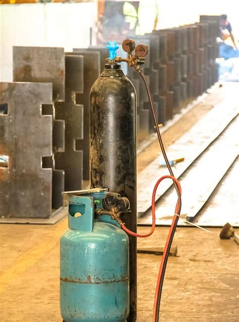 煤气罐是易爆物品 使用时得注意这5点 保证安全