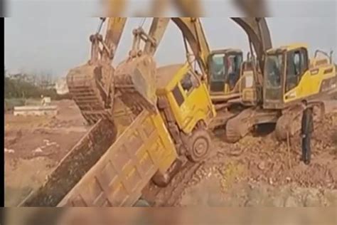 挖掘机修路技巧分享_江苏远业液压机械有限公司